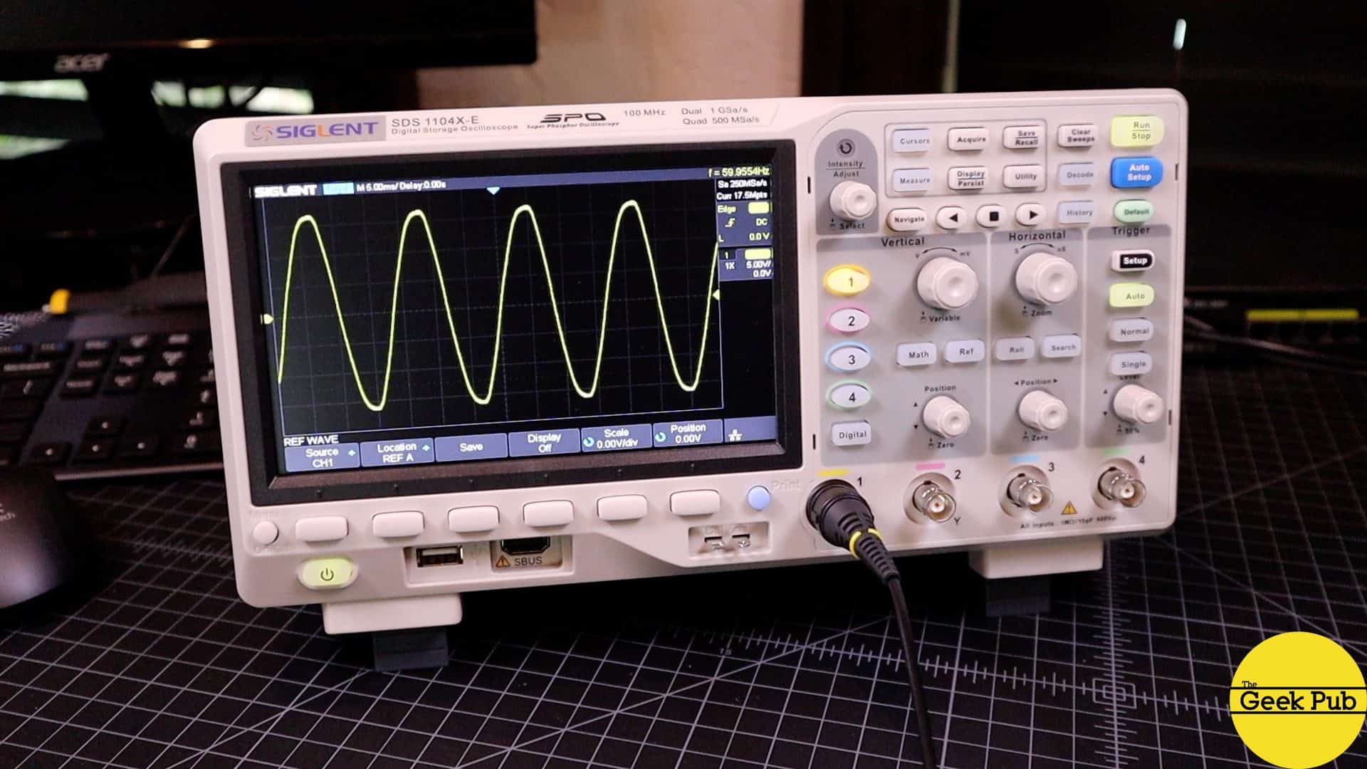 Oscilloscope Tutorial (Learn the Basics) The Geek Pub